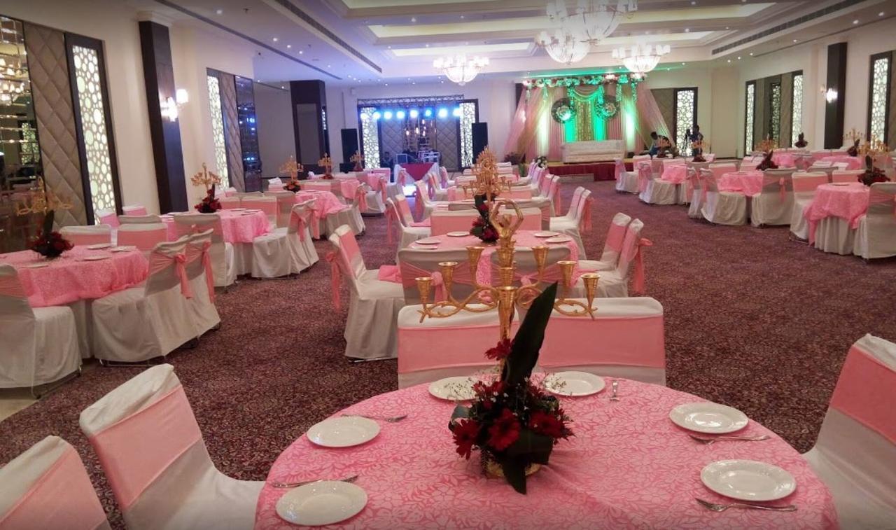 Continent Hotel Nawanshahr Nawāshahr Extérieur photo